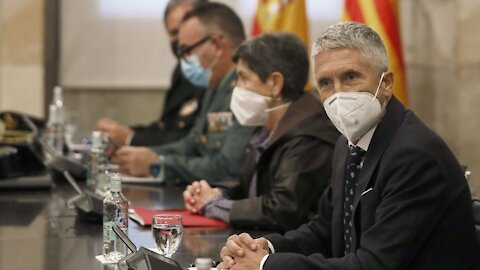 Sánchez y Aragonés pactan elevar la plantilla de Mozos a 22.006 agentes