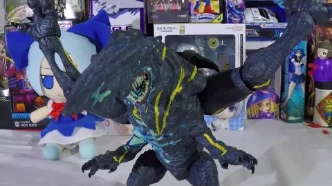 NECA Pacific Rim 18" Battle Damaged Knife Head unboxing