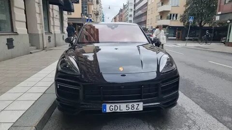 Brutal Porsche Cayenne Turbo GT Black / Blsak with tinted windows [4k 60p]