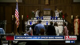 Lincoln mourns the loss of Officer Mario Herrera with candle light vigil