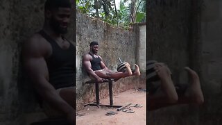 Home Gym 🏋️‍ African style of bodybuilding poss