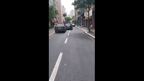 Crazy driver, runs over police