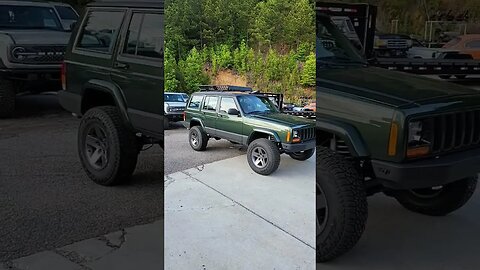 Any Jeep Cherokee XJ fans out there? #jeep #4x4 #shorts