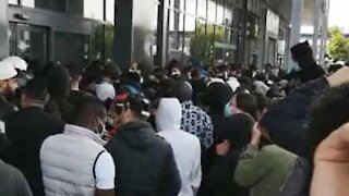 PS4 offer in France causes chaos