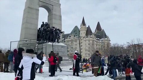🇨🇦 Veterans Remove Blockade In Ottawa 🇨🇦