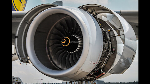 Amazing Boeing 737 reverse Thrust technology video