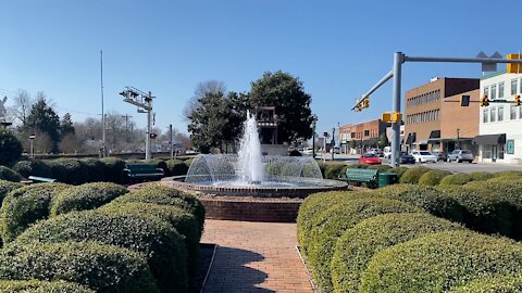 Walking tour of Thomasville, NC, and The Big Chair