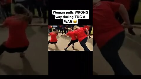 Woman pulls WRONG way during TUG A WAR 😂