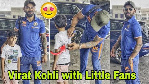 Virat Kohli sweet Gesture with his little fans when he Signed his T-Shirt | IND Vs AUS