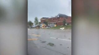 Homes and street damaged as tornado appears to sweep through Barrie