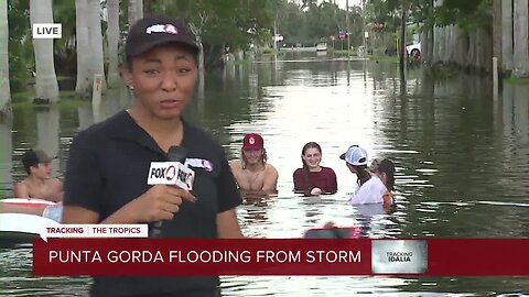 Neighbors take advantage of street flooding in Punta Gorda