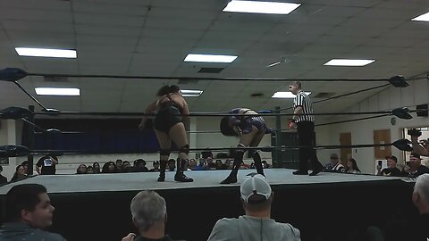 Eliza Hammer vs Mighty Mayra - TWF wrestling live in Stockton CA