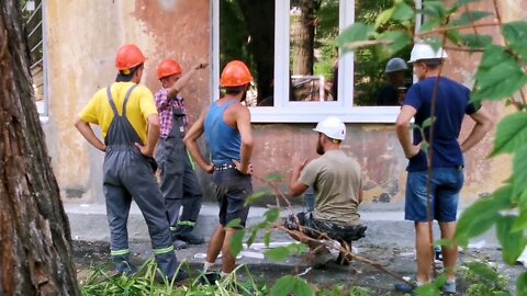 Mariupol today Began The Repair of Residential buildings