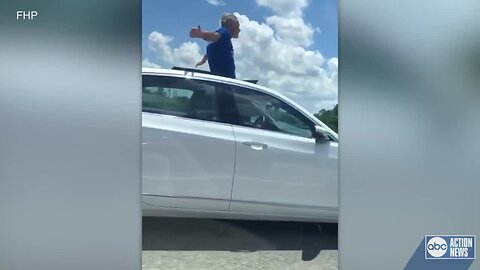 Florida driver stands up through moonroof, leaves car driverless