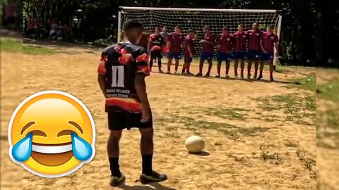 THEY MADE A 10 MEN BARRIER FOR THIS 😂 BEST FOOTBALL FAILS & SKILLS (SO FAR) 2022