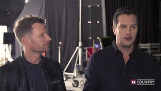 Dierks Bentley and Luke Bryan at ACMs bringing the Vegas vibe | Rare Country