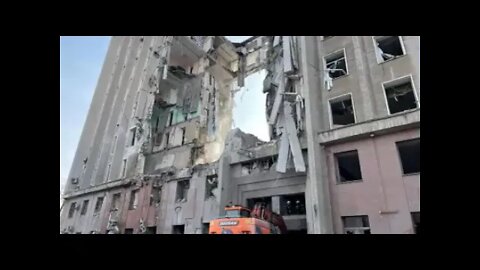 Russos abrem fogo em área residencial e matam três, diz prefeito