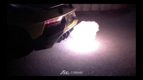 Lamborghini exhaust FLAME thrower