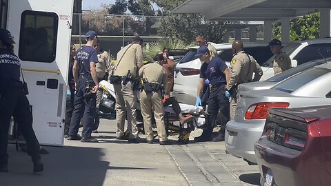 Man waving a knife and threatening suicide is arrested by Las Vegas police