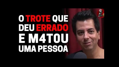 "A MÃE DELE FICOU MUITO NERVOSA" com Marcelo Barbur e Bernardo Veloso | Planeta Podcast