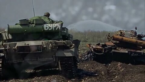 Video of a Russian armored column with T-80BV tanks and BMPs targeted by Ukraine's Brigade!