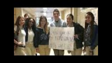 13 Girls Surprise A Teen After Getting Rejected And Bullied About Homecoming