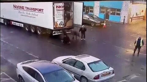 Dublin - Invaders jump out of a lorry