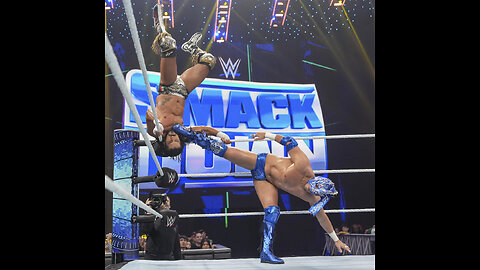 Santos Escobar battles Dragon Lee in a heated showdown! #WWE #shorts