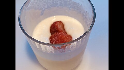 Strawberry Cheesecake Smoothie!/ Low carb / keto
