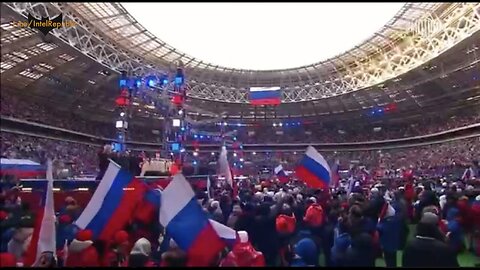 Entire stadium roars as Putin takes stage
