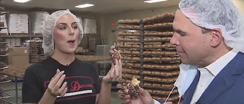 Vegas bakery steeped in tradition & sharing social media sweets with millions