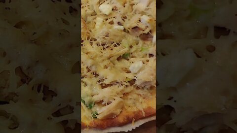 Low Carb Chicken Garlic Pizza -(#Shorts)