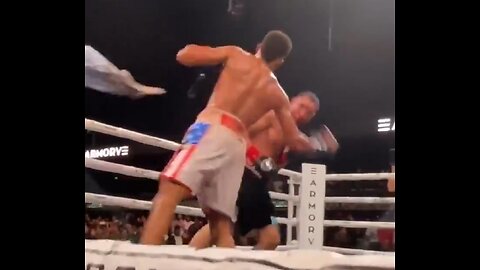 Boxer In Medically Induced Coma After This Vicious Knockout