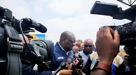 SOUTH AFRICA - Johannesburg - Reopening of the M2 Motorway (Video) (X2T)