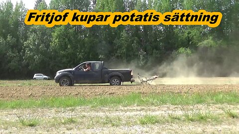 Fritjof kupar potatissättning - Government stole my tractor