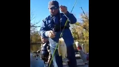 Pre-spawn creek crappie fishing