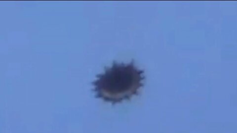Circular Saw shaped UFO on a BRIGHT Day light?!?!?!