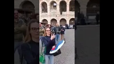 Una ragazza di Lugansk a Verona spiega in due minuti il conflitto...