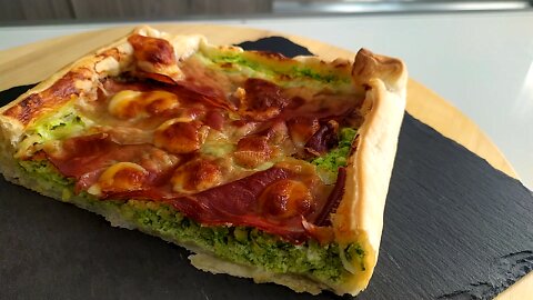Savory pie like you've never eaten it. With courgettes, speck and cheese!