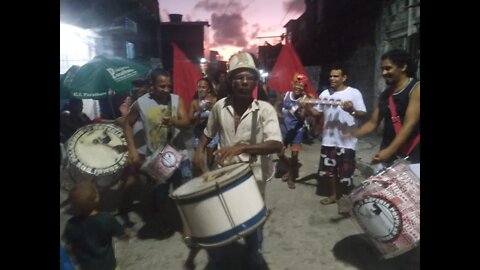 Polícia reprime bloco de carnaval que pedia Lula Presidente em Olinda