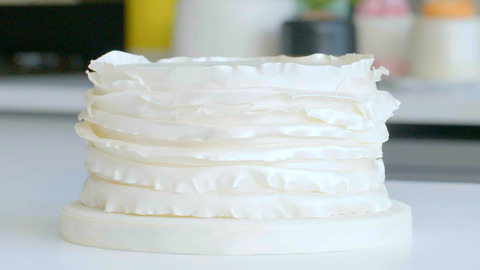 How to make a ruffle effect cake