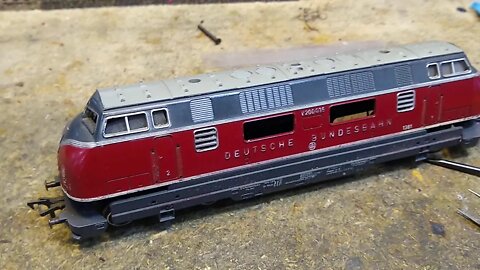 Fleischmann DB V200 diesel locomotive HO scale part 2