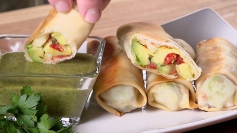 Baked Avocado Rolls