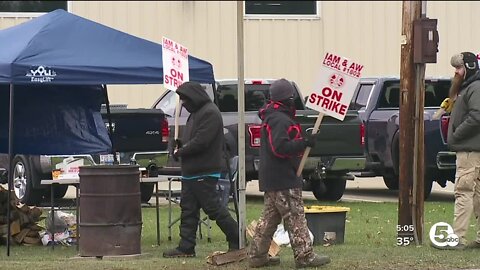 Machinist workers striking for better pay, hours and benefits