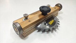 See how easy it is to have a tool like this. - Woodcraft