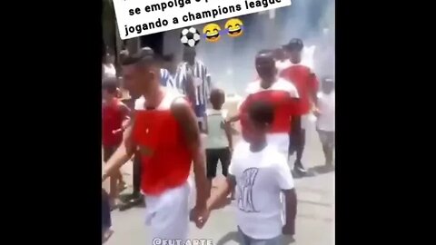 A GALERA DA QUEBRADA JOGANDO BOLA ACHA QUE TA NA CHAMPIONS LEAGUE !! LEVOU A SERIO DEMAIS ( MEMES )