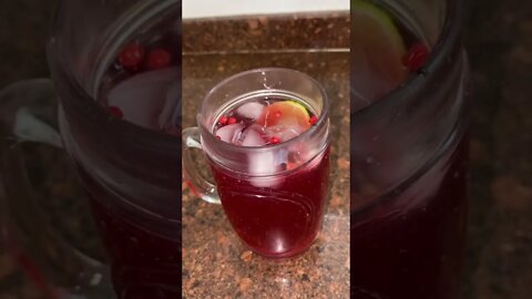 COMO FAZER PINK LEMONADE IGUAL DOS RESTAURANTES FAMOSOS 🤯 | Receitas #Shorts