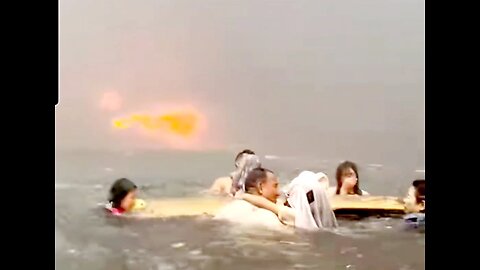 Residents of Maui Hawaii Forced To Get In The Ocean To Flee The Fires