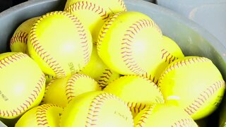 CSI softball continues its streak of wins