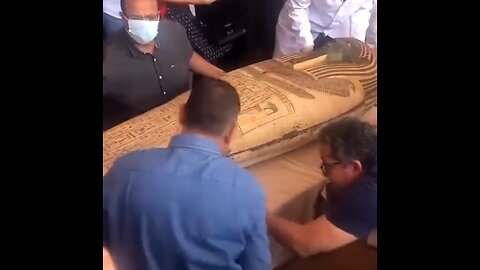 2500 year old mumny unbox for the first time the history